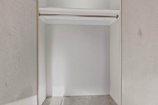 Building Photo - 705 Alcalde Pl SW