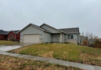 Building Photo - Dogs are welcome no cats this property does not participate in Section 8. Available January 1, 20...