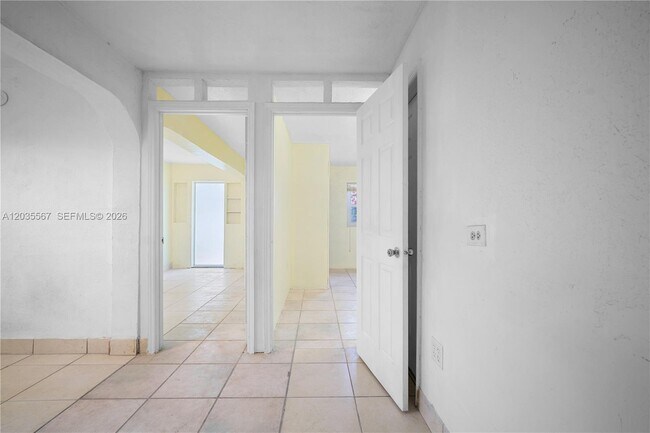 Building Photo - 2270 NE 135th Terrace