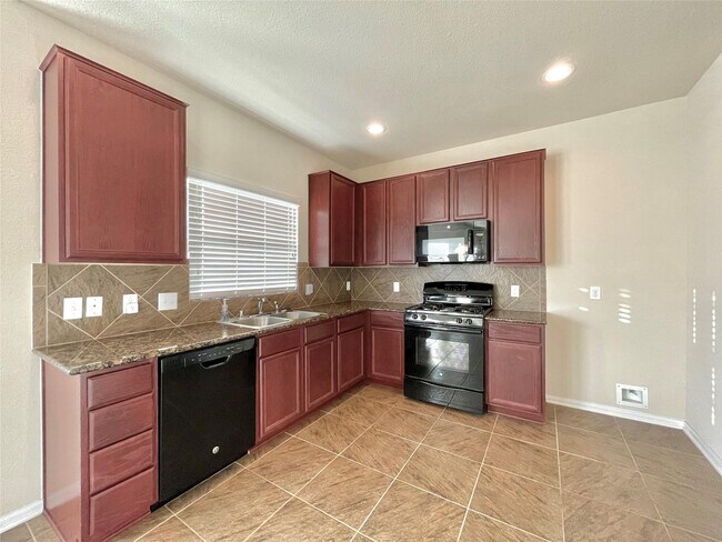 Building Photo - 14903 Vinegrove Falls Ct