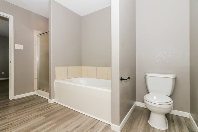 Building Photo - 15814 Sheldon Ridge Way