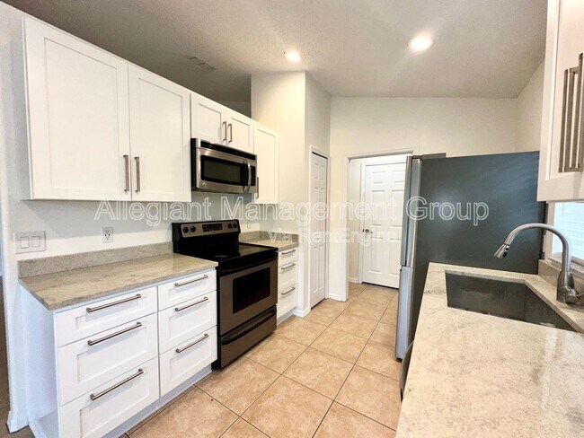 Building Photo - 2944 Summer Winds Cir