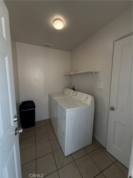 Building Photo - 8650 Alder Ave