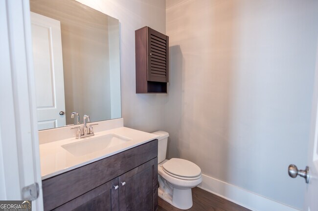 Building Photo - 708 Banton Dr NW