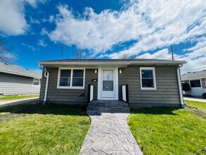 Building Photo - Updated 2-Bedroom Home with Finished Basement Space