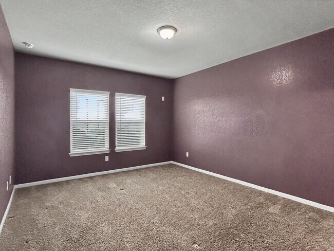 Building Photo - Spacious 4-Bedroom w/ Loft - Far West San Antonio