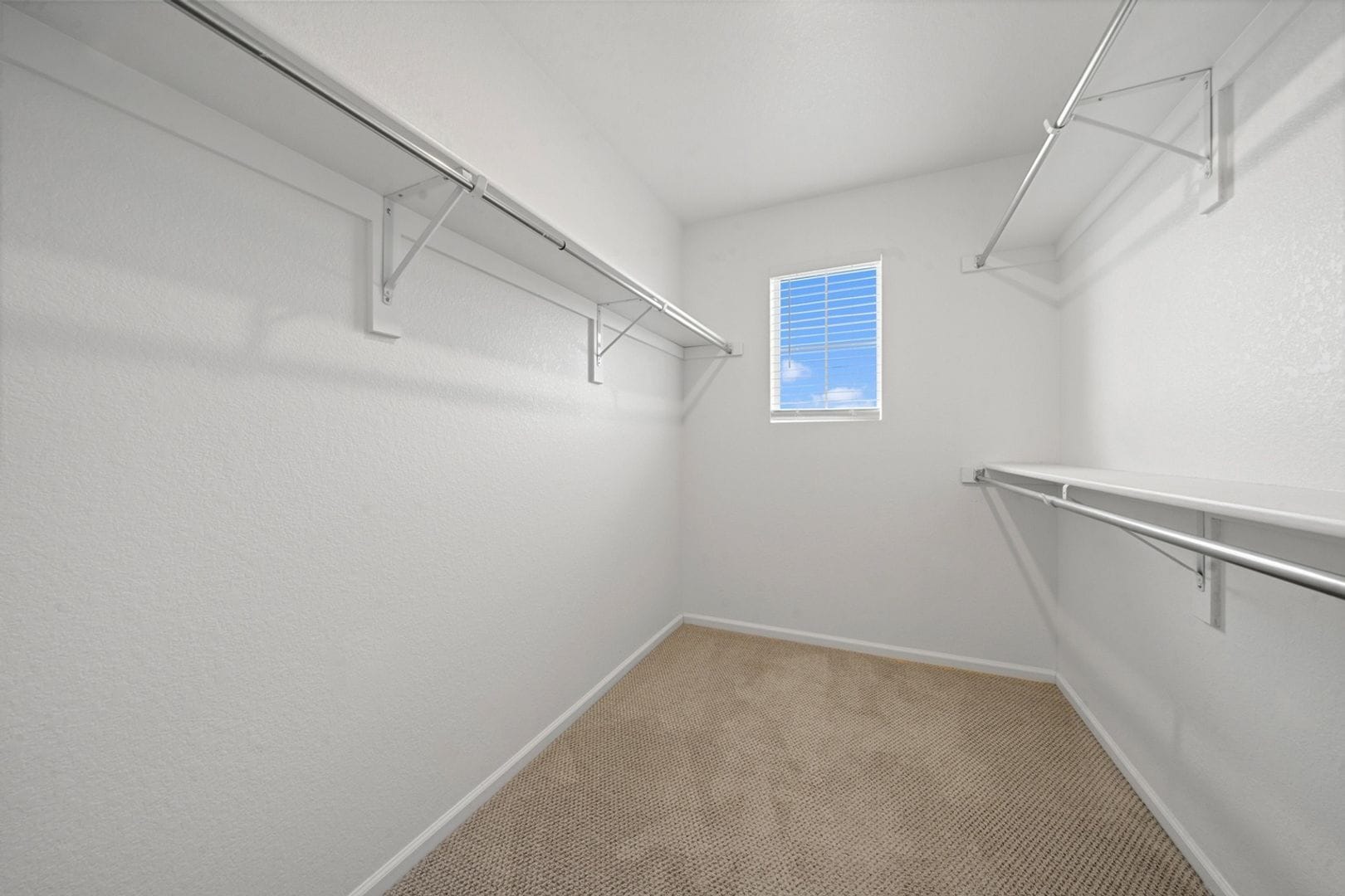 Building Photo - 470 Hyde Park Cir