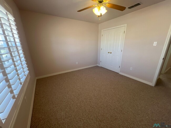 Building Photo - 721 Jeanie Dr