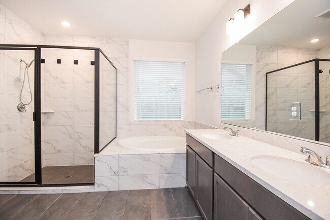 Building Photo - 9406 Water Breeze Ct