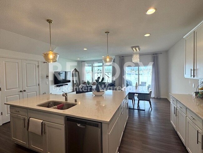 Building Photo - PRIME 3BD/2.5BA TOWNHOUSE IN MAPLE GROVE