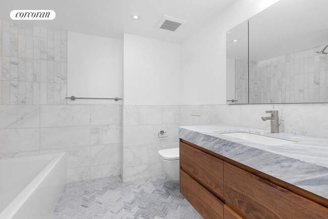 Building Photo - 134 Joralemon St