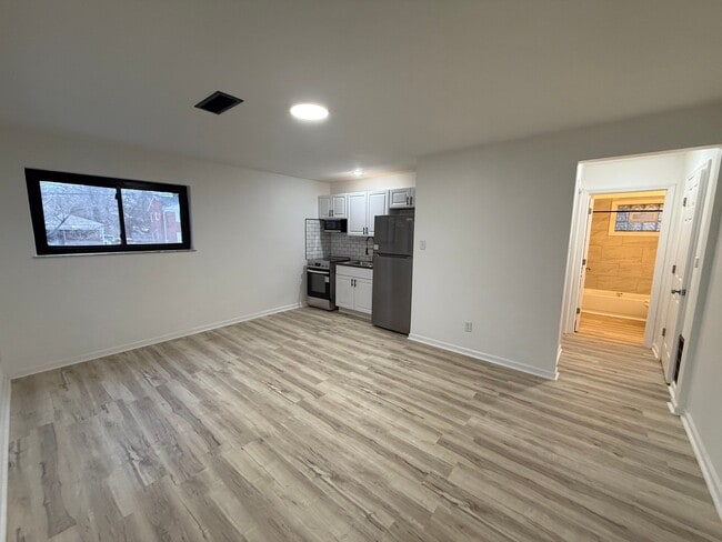 Building Photo - Kirkup Ave