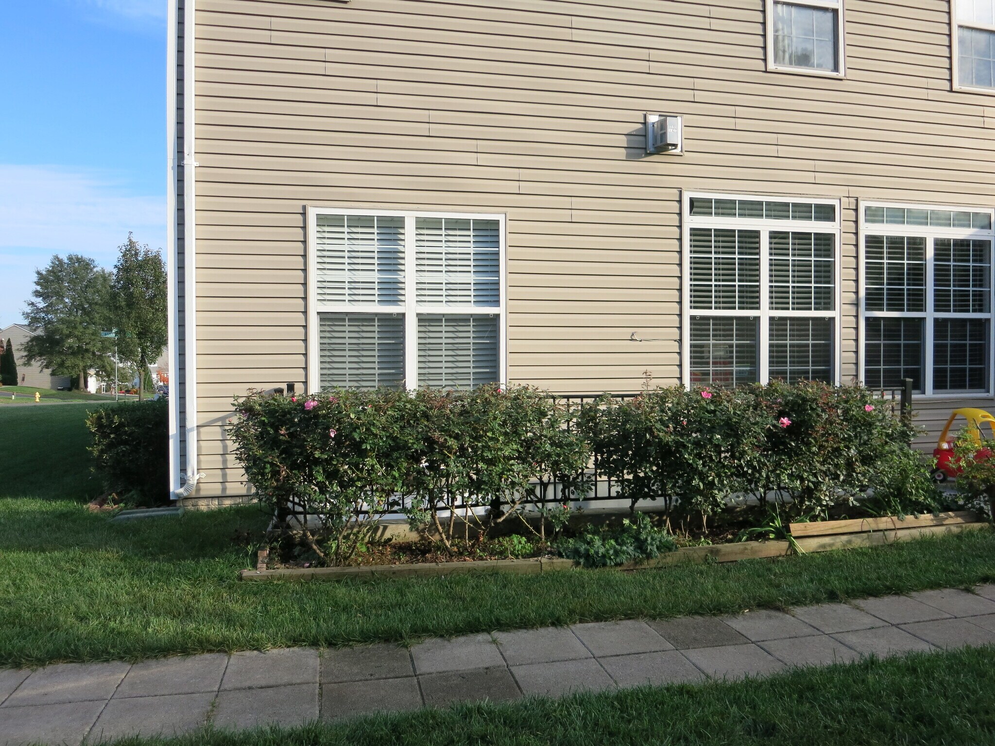 Building Photo - 8400 Hessian Hill Ct