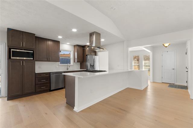 Building Photo - 609 Lake Ridge Dr