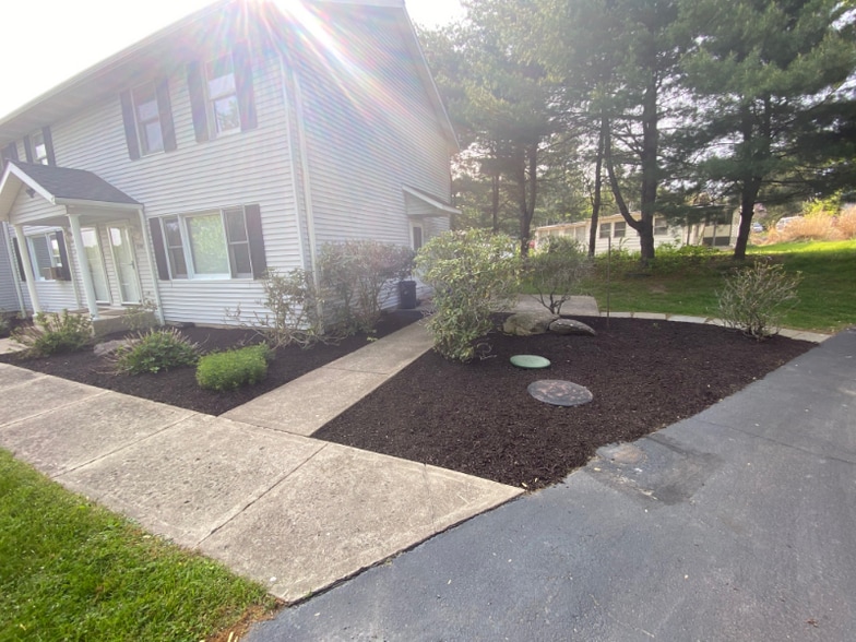 Building Photo - 296-298 Upper Demunds Rd