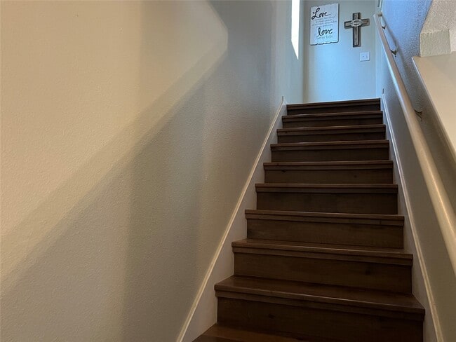 Building Photo - 18826 Sandelford Dr