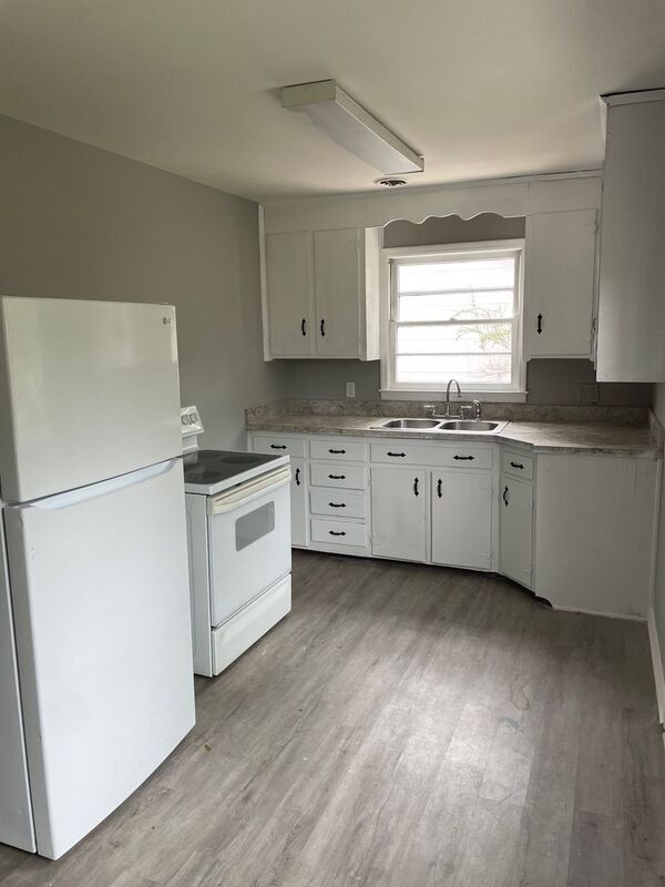 Building Photo - 1089 Buist Ave