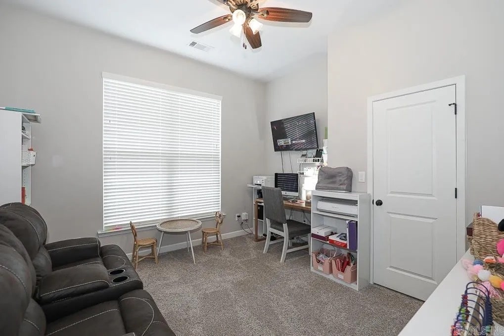 Building Photo - 613 Creekside Cv