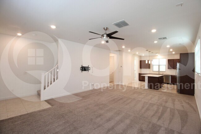 Building Photo - 1158 E Sabino Dr