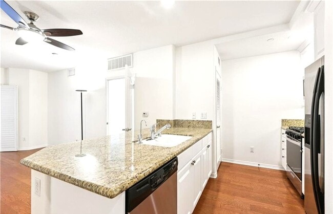Building Photo - 2750 Artesia Blvd