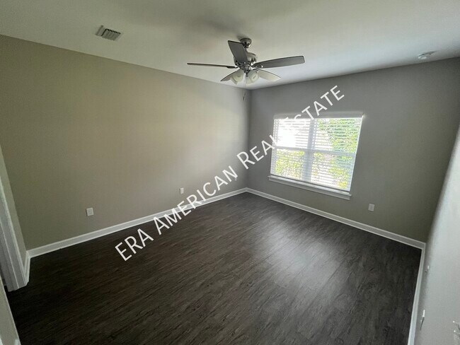 Building Photo - 2 Arabelle Cv