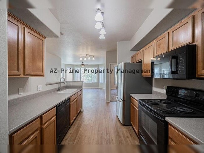 Building Photo - 435 W Rio Salado Pkwy