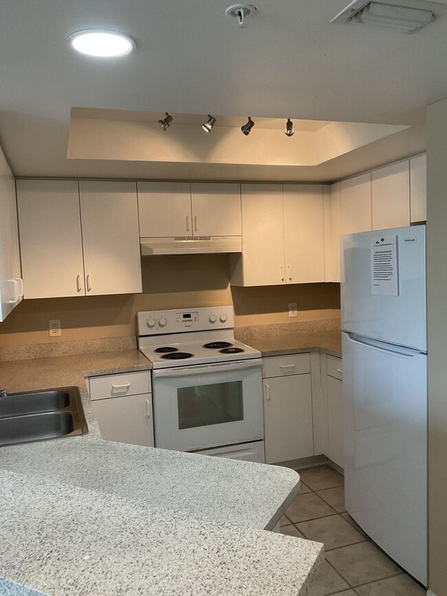 Building Photo - GRAND ISLES - ISLAMORADA
