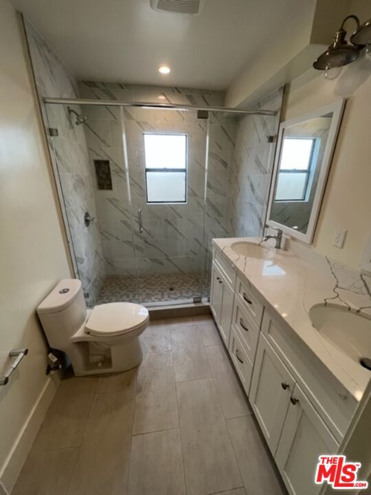 Building Photo - 11725 Darlington Ave