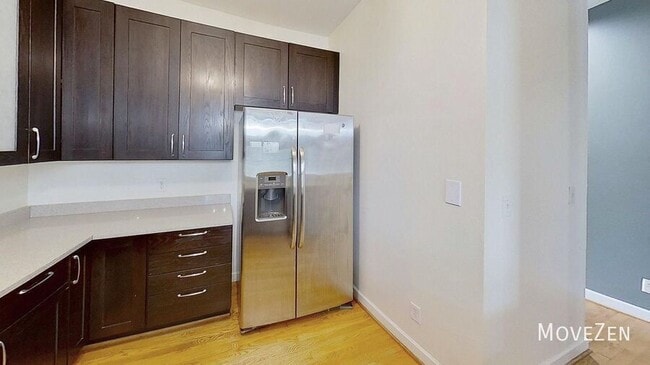 Building Photo - 208 E Davie St