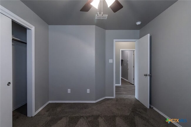 Building Photo - 2305 Vicksburg Ln