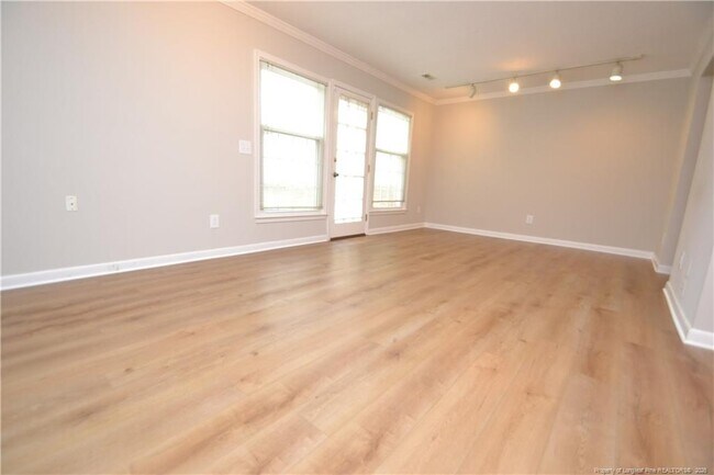 Building Photo - 3111 Morningside Dr