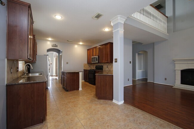 Building Photo - 16706 Mallory Bridge Dr