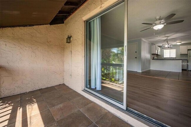 Building Photo - 2608 Hidden Lake Dr N
