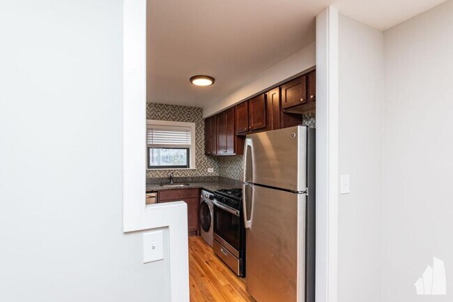 Building Photo - 0 bedroom in Highland Park IL 60035