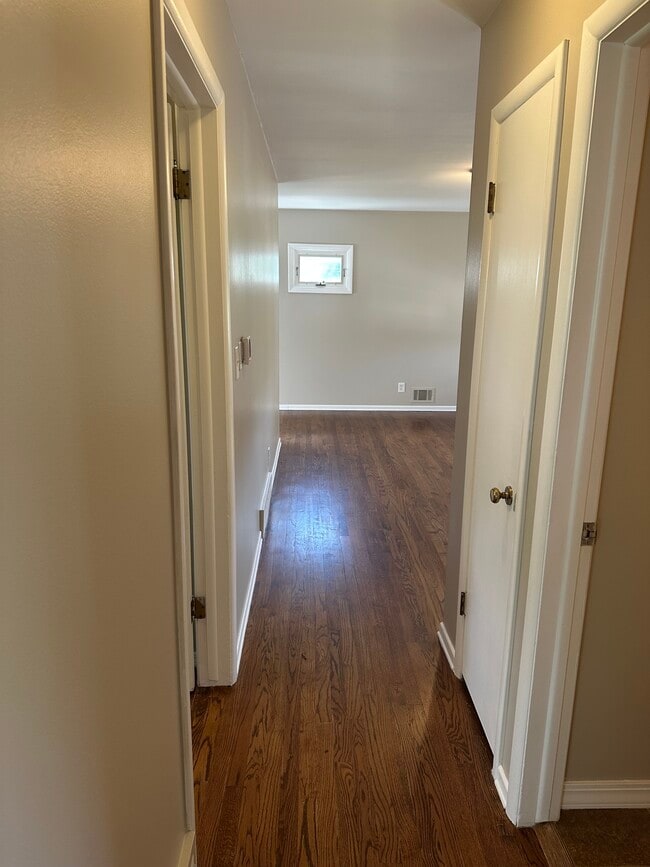 Building Photo - 4005 N Jackson Ave