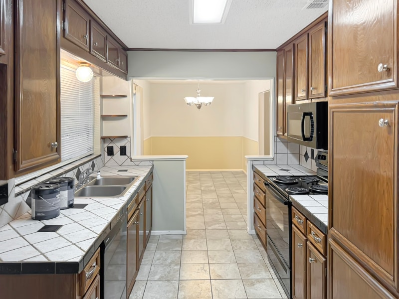 Building Photo - 1524 Timber Creek Dr