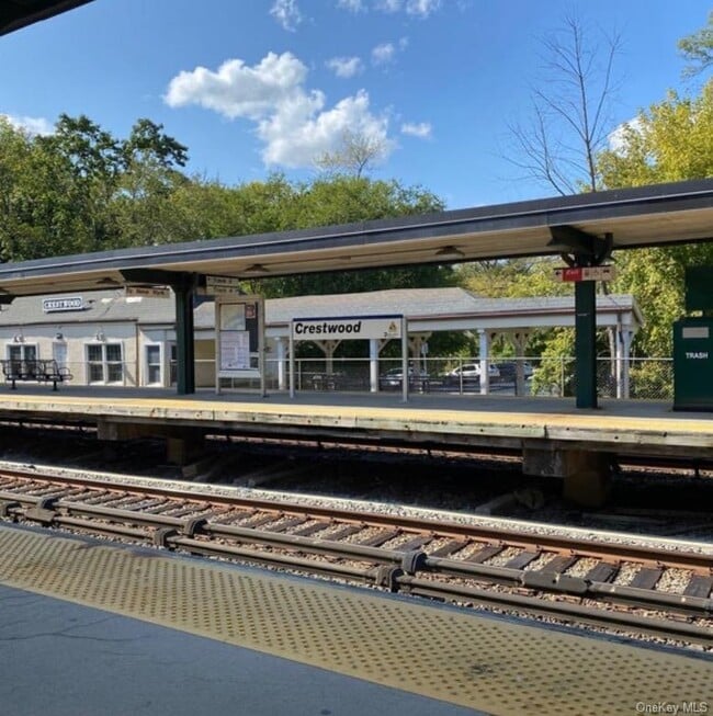 Building Photo - 1 Oakridge Pl