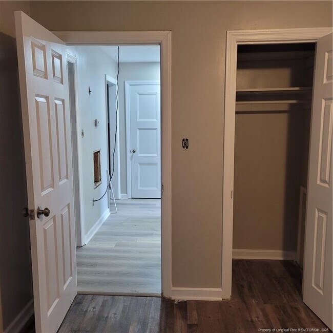 Building Photo - 1917 Catawba St