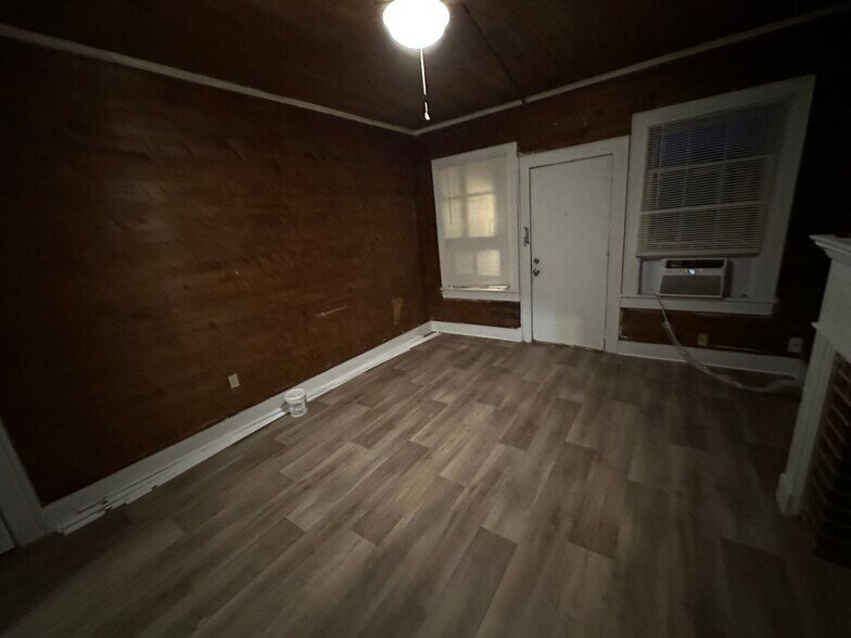 Front Living Area - 335 Caston Ave
