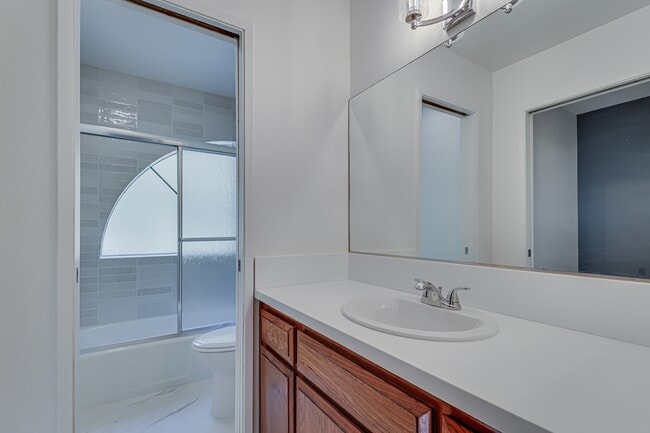 Building Photo - 7330 Stockdale Hwy