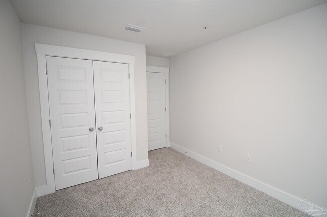 Building Photo - 1635 Iroquois Ct