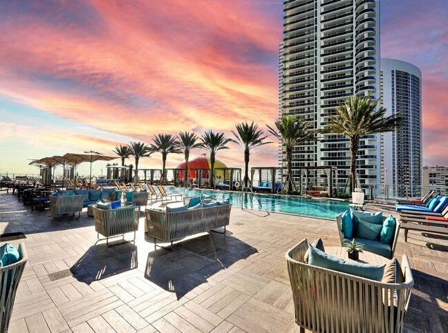 Building Photo - 4111 S Ocean Dr