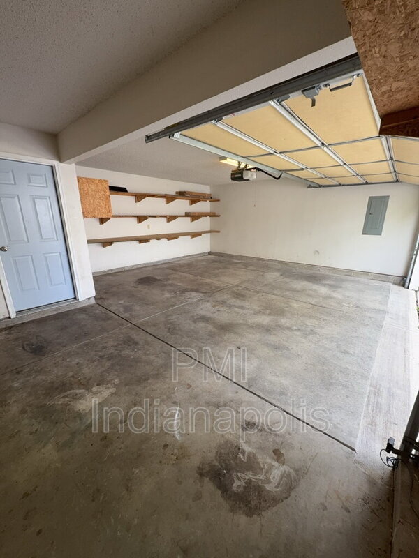 Building Photo - 12120 E 141st St