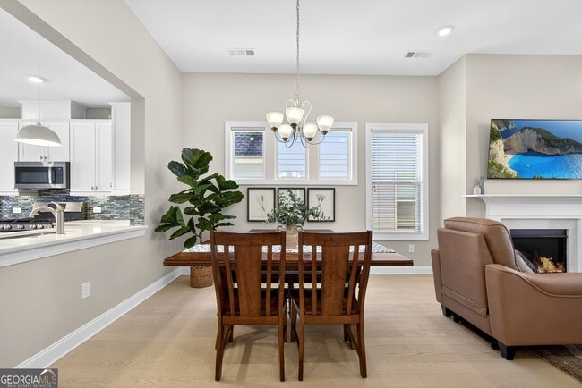 Building Photo - 133 Iron Oak Dr