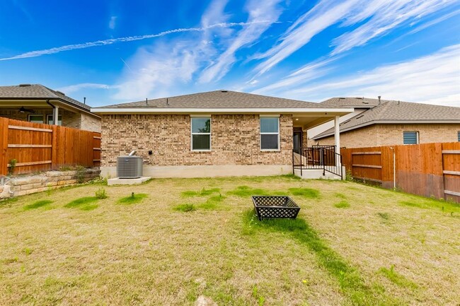 Building Photo - 2921 Owl Head Dr