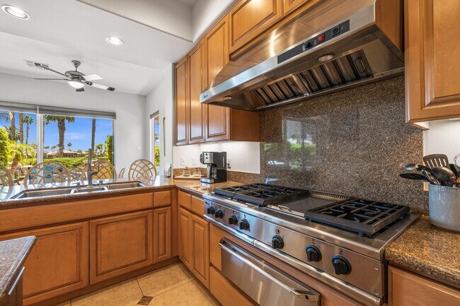 Building Photo - 48474 Vista Palomino