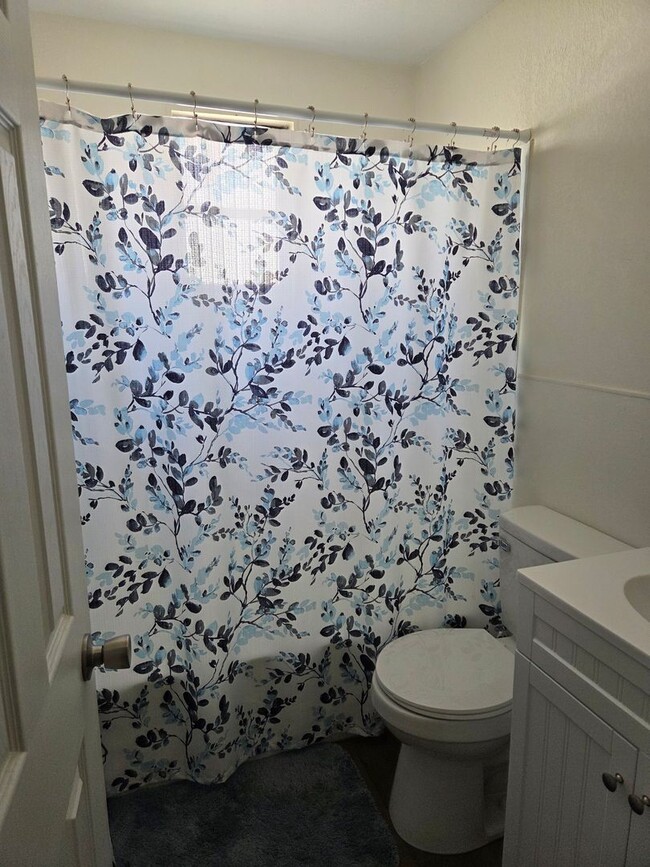 Building Photo - Maryville 37801 - 3 bedroom, 1 bath home - Contact Shelly Gunion (865) 755-7678