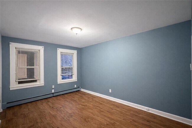 Building Photo - 39 Roland St