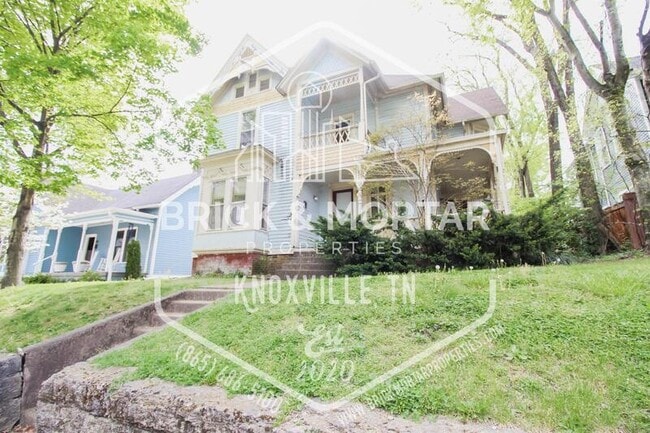 Building Photo - 817 Eleanor St