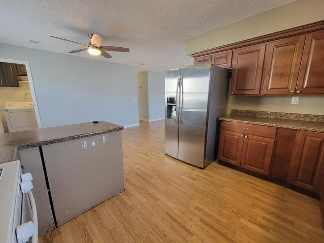 Building Photo - 62 Seabreeze Way